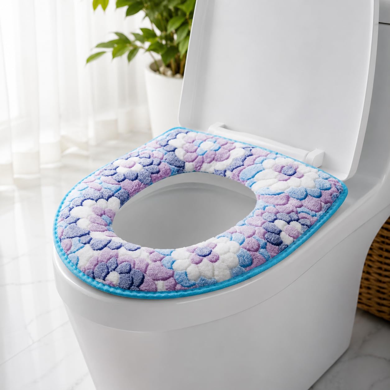 1 PCS Toilet Seat Cover Cushion, Soft Flannel Warm Toilet Seat Pad, Universal Fit Zippered Washable Reusable Toilet Cushion, Skin-Friendly Non-Slip Bathroom Accessory for All Seasons (Purple)
